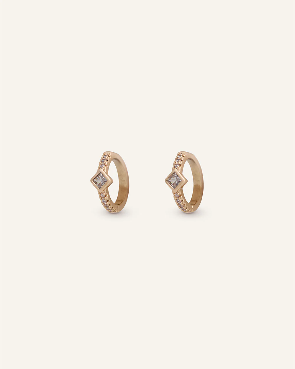 Aretes Argolla Premium Zircón Bañado en Oro Dorado