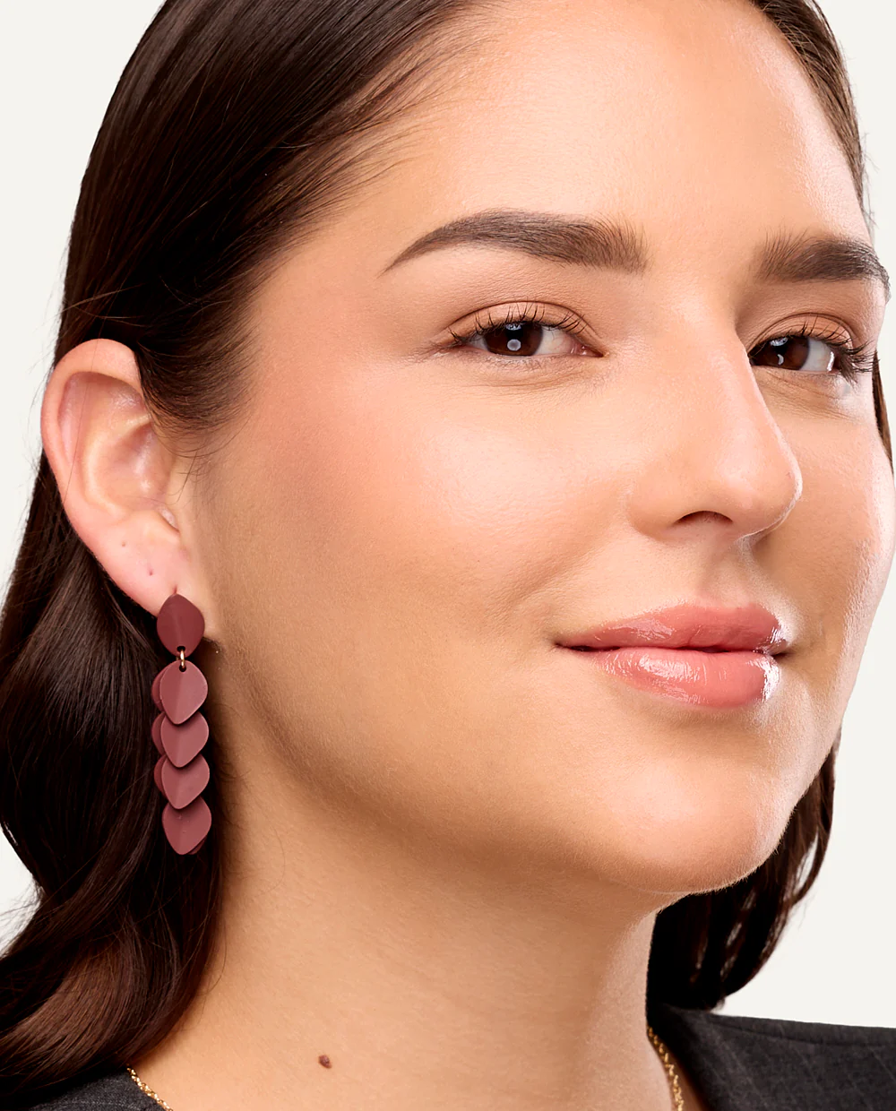 Aretes Largos Trendy Hojas en Cascada Burgundy - Image 2