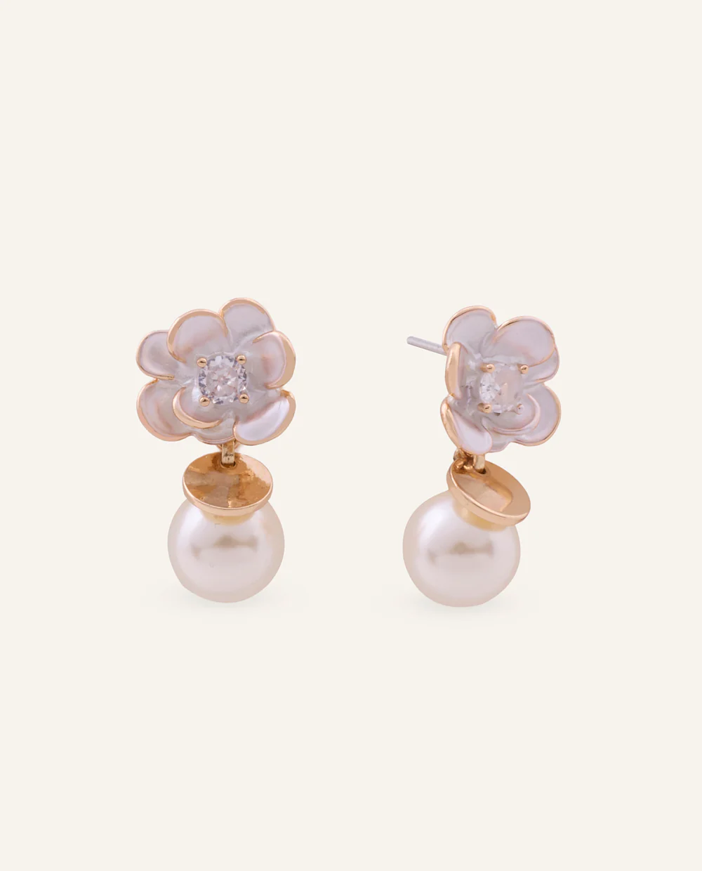 Aretes Moda Bloom Pearl Dorado