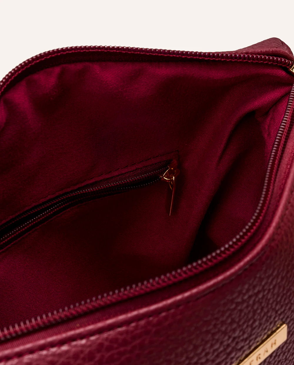 Cartera Crossbody Moda
Essential Guinda - Image 6