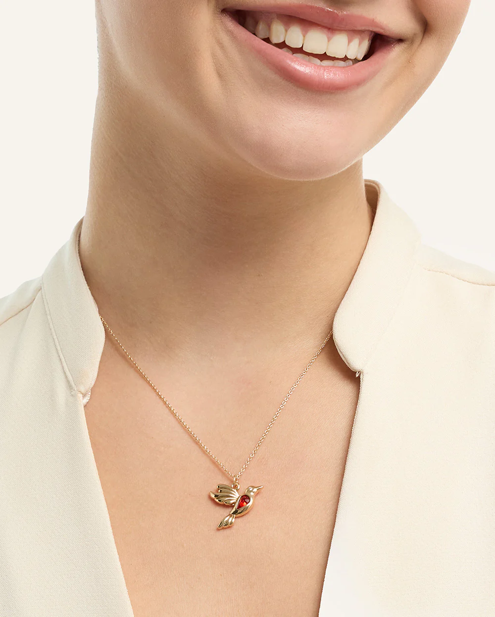 Collar Premium Bañado en Oro "Orgullo Mío" Colibrí Dorado - Image 3