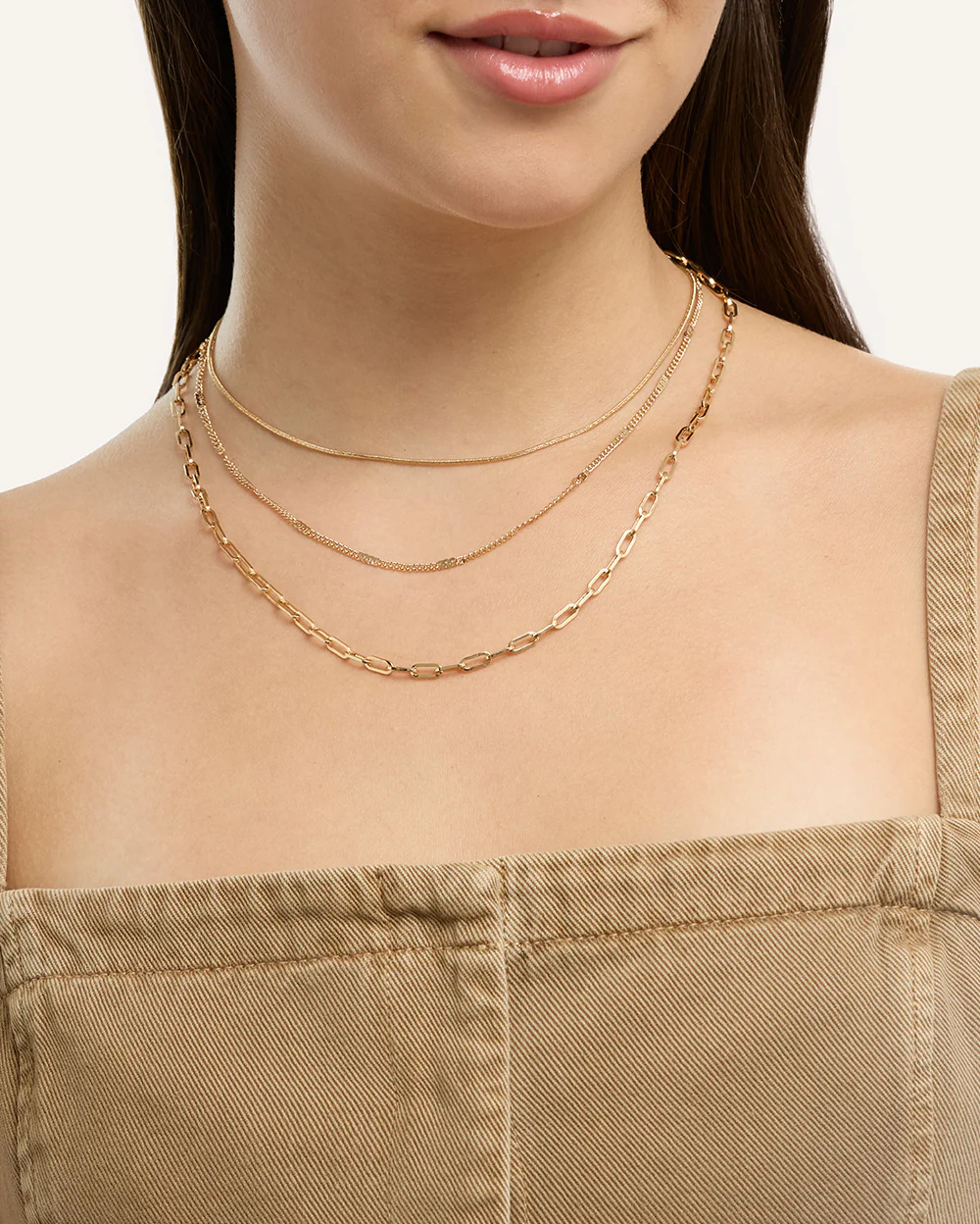 Set Collar + Arete Triple Cadena Dorado - Image 2