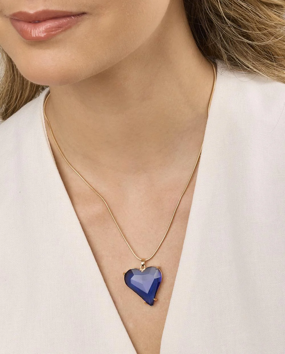 Collar Medallón Corazón - Image 3