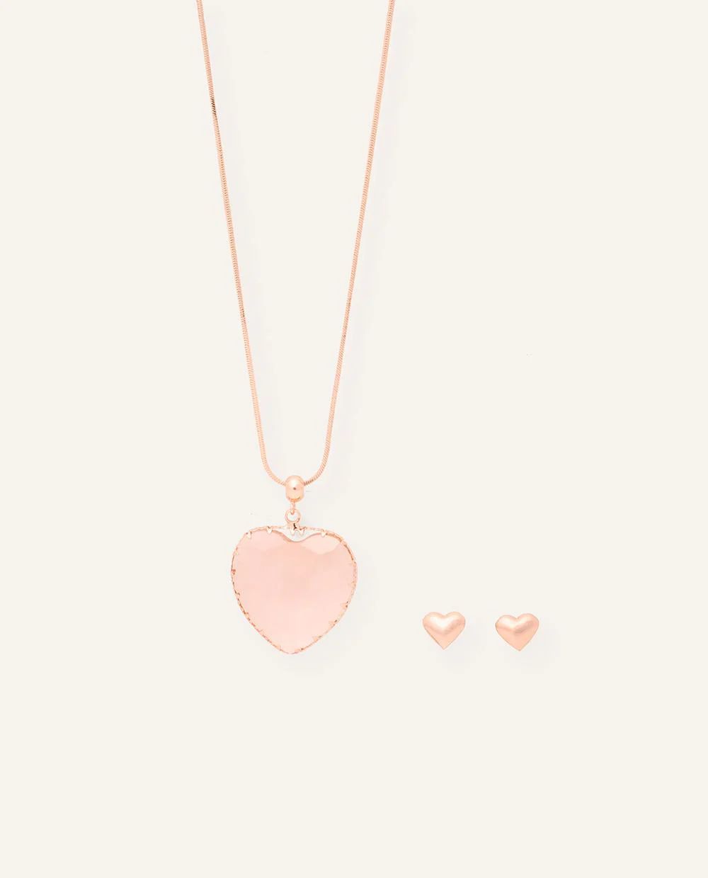 Set Collar + Arete Medallón Corazón Dorado - Image 3